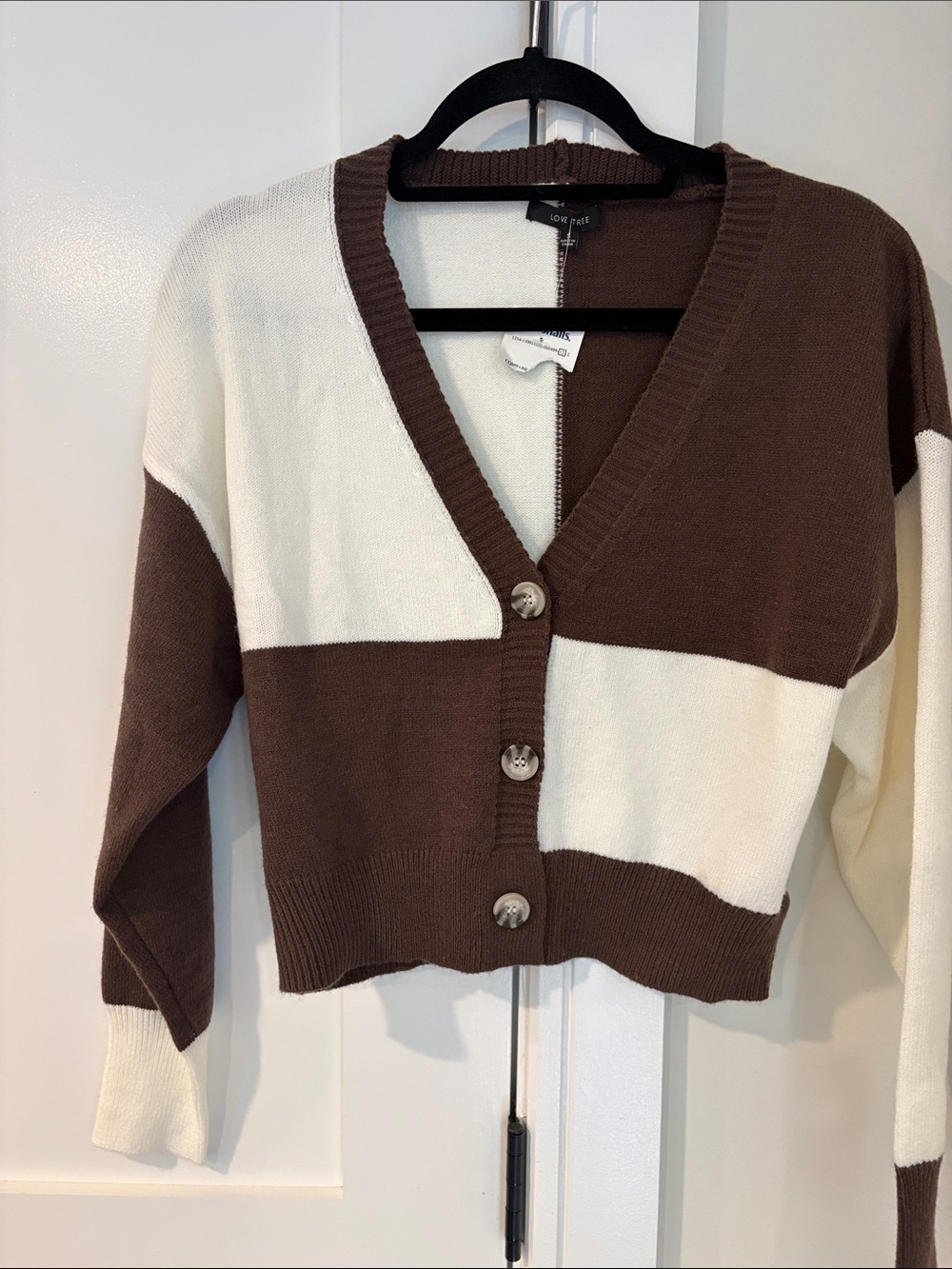 Love Tree Woman’s Brown and Cream V-Neck Button Cardigan Size S NWT